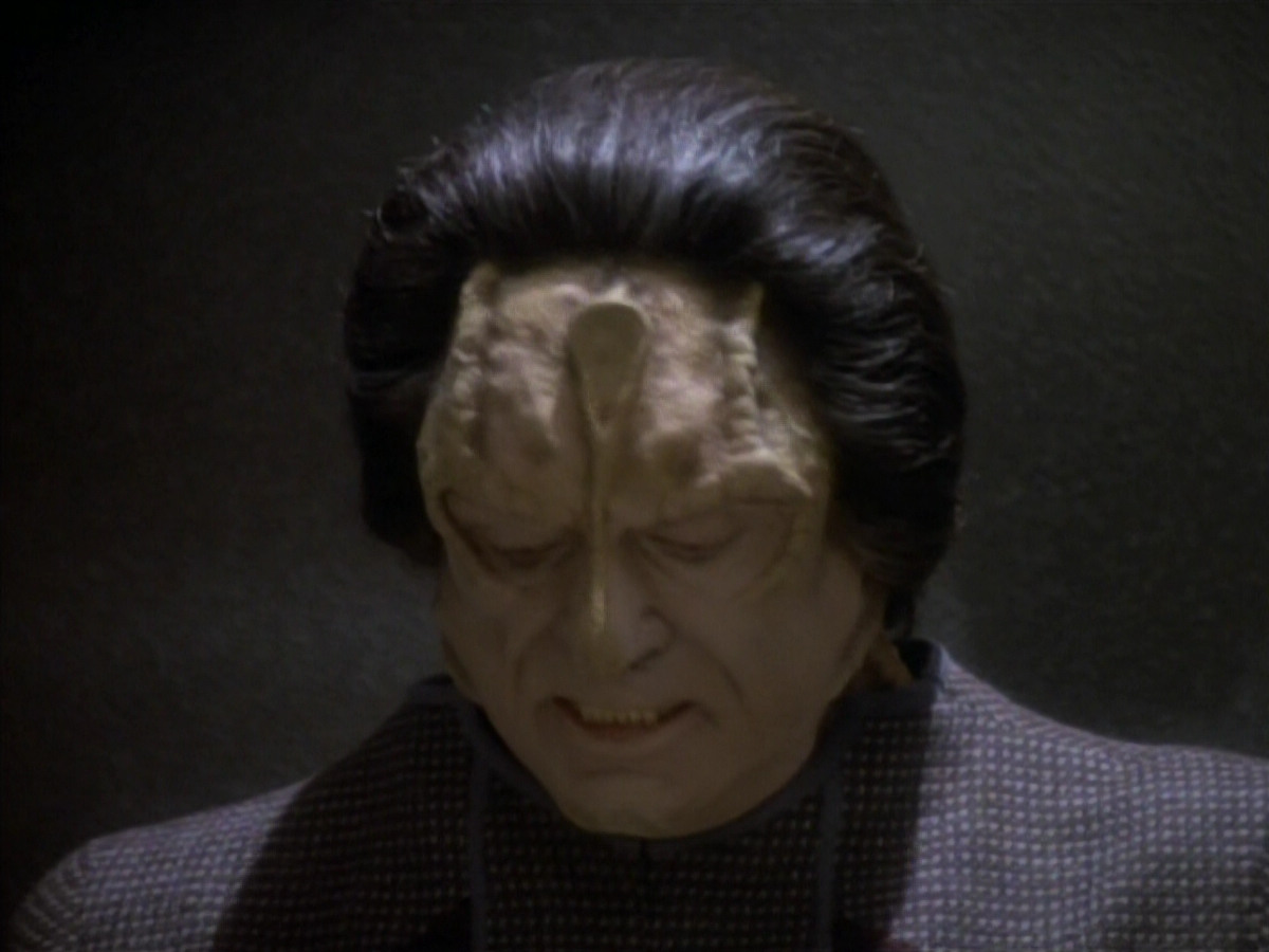 extant_StarTrekDS9_1x19-Duet_01203.jpg