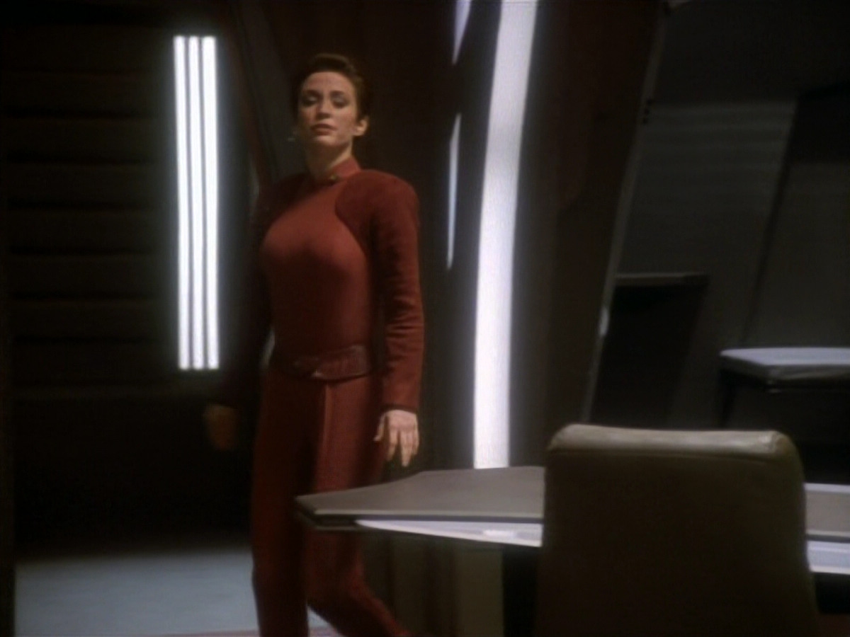 extant_StarTrekDS9_1x19-Duet_01271.jpg