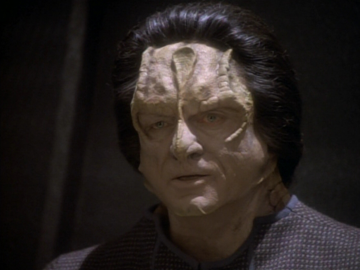extant_StarTrekDS9_1x19-Duet_01345.jpg