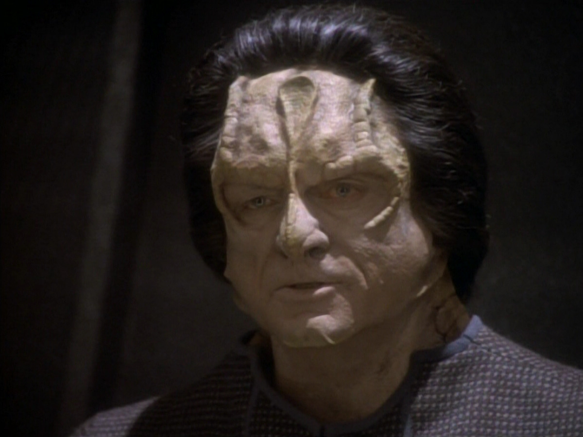 extant_StarTrekDS9_1x19-Duet_01346.jpg