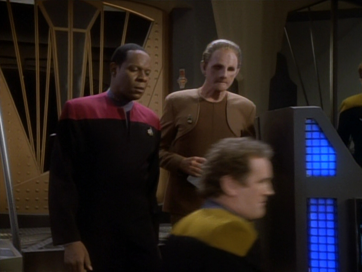 extant_StarTrekDS9_1x19-Duet_01817.jpg