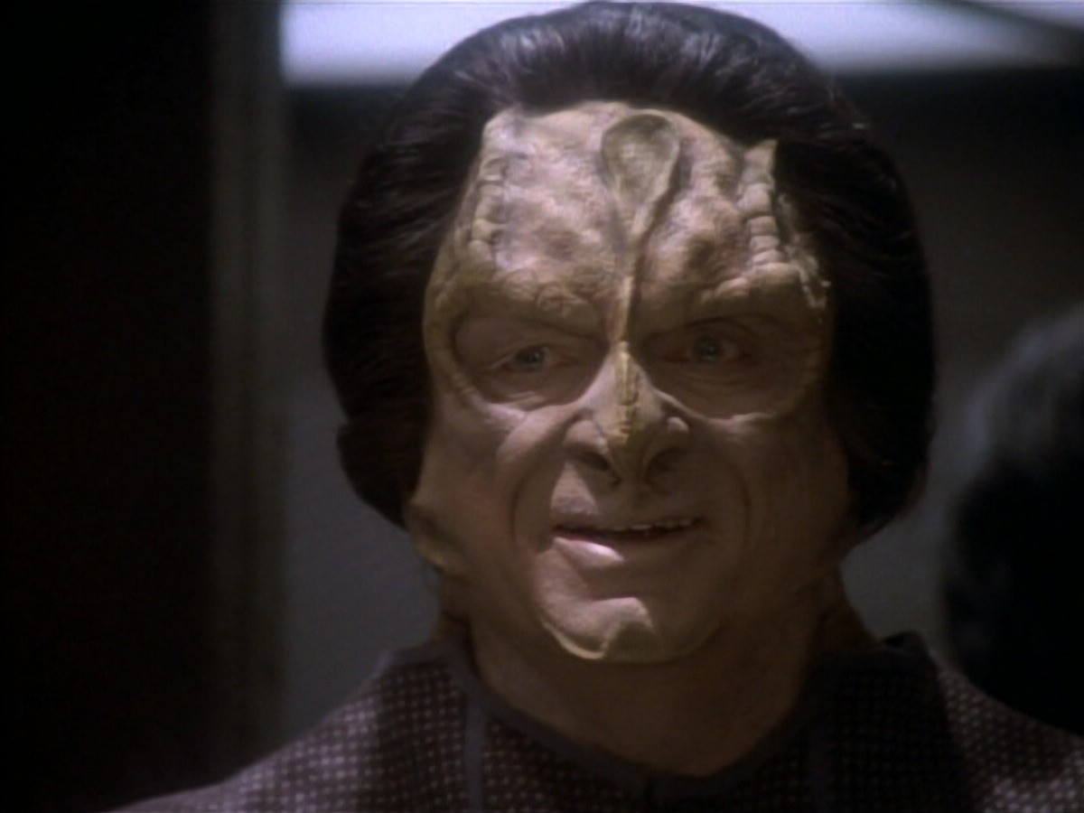 extant_StarTrekDS9_1x19-Duet_01991.jpg