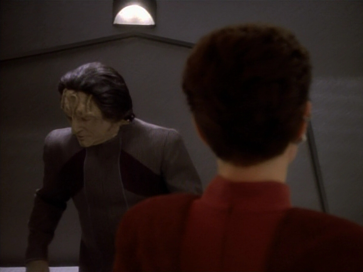 extant_StarTrekDS9_1x19-Duet_02018.jpg