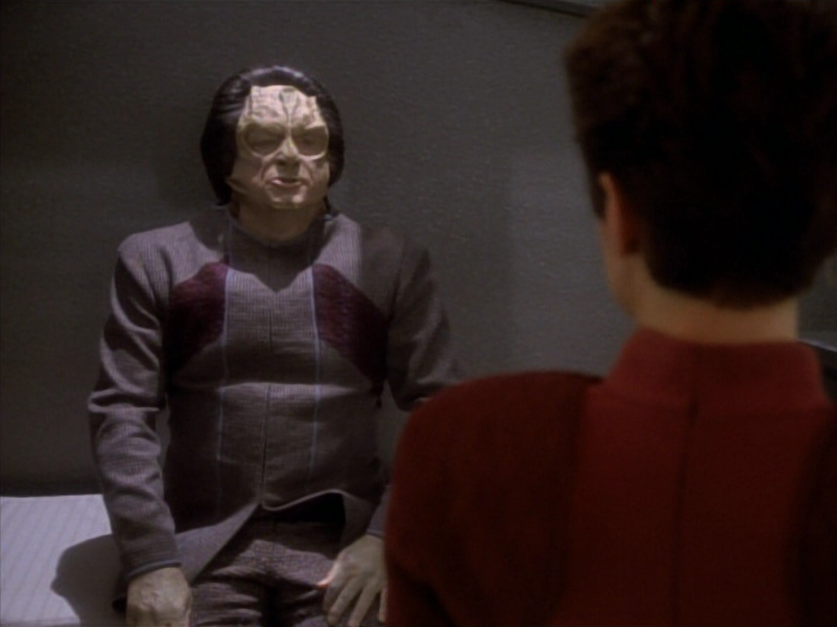 extant_StarTrekDS9_1x19-Duet_02080.jpg