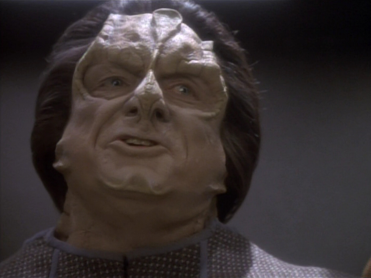 extant_StarTrekDS9_1x19-Duet_02108.jpg