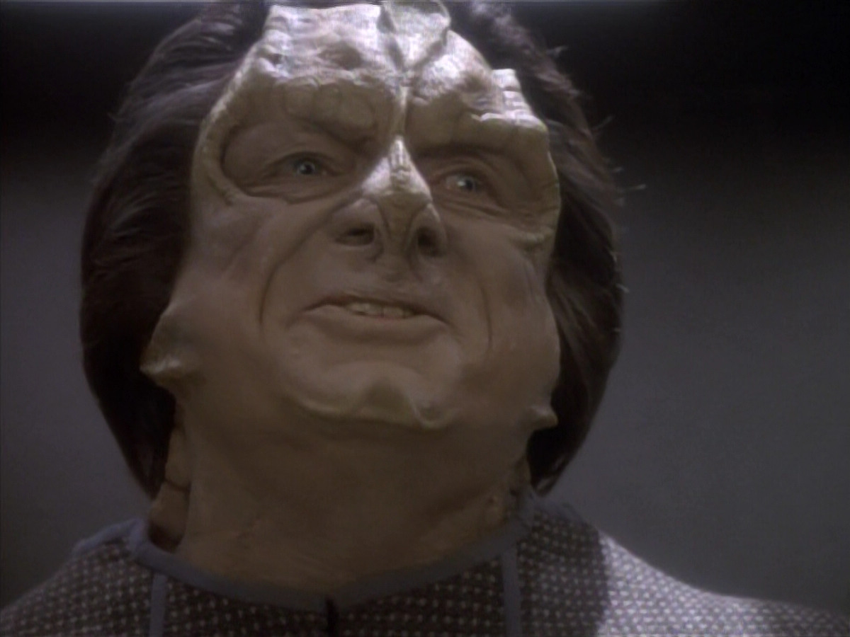 extant_StarTrekDS9_1x19-Duet_02109.jpg