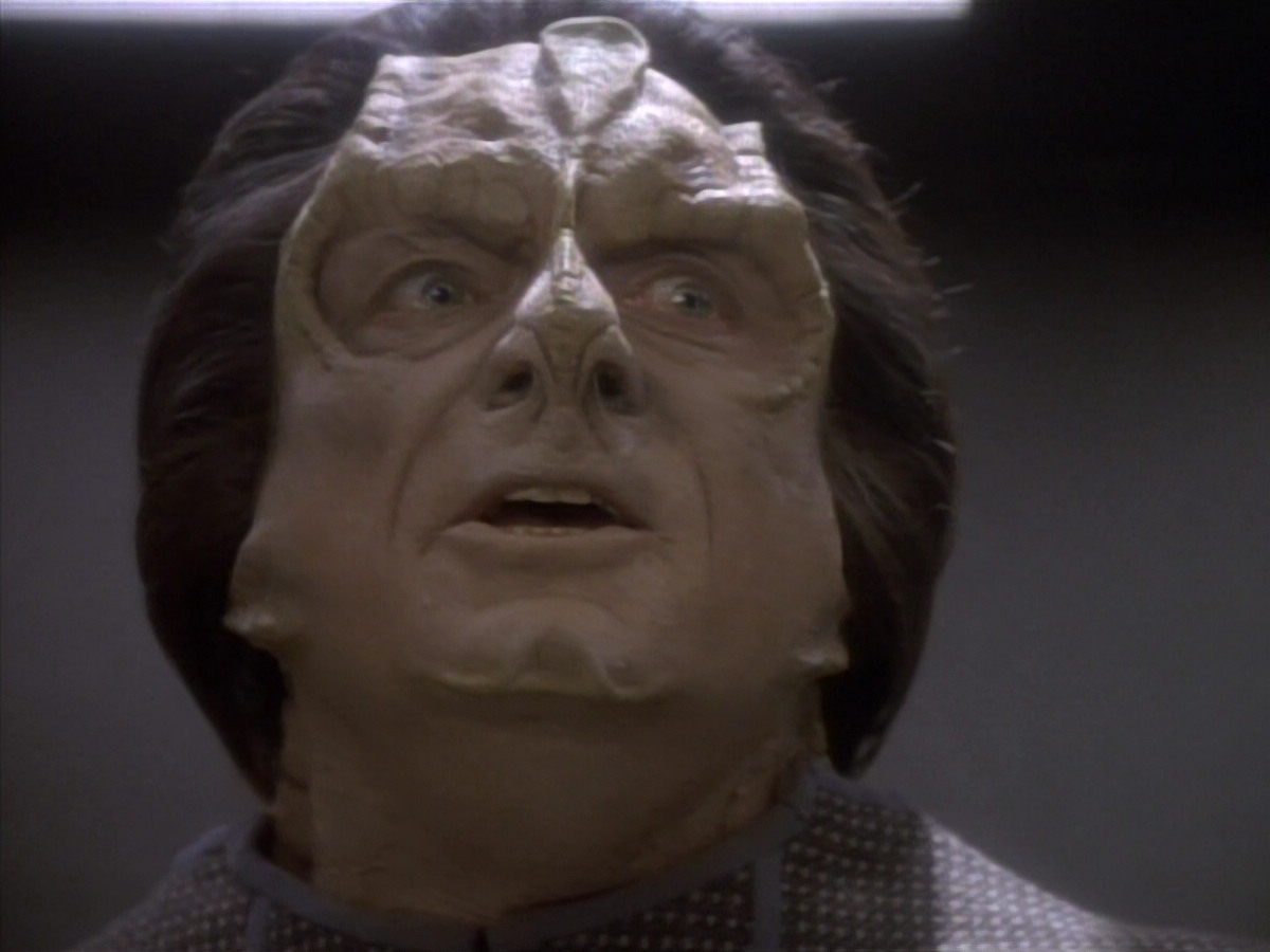 extant_StarTrekDS9_1x19-Duet_02116.jpg