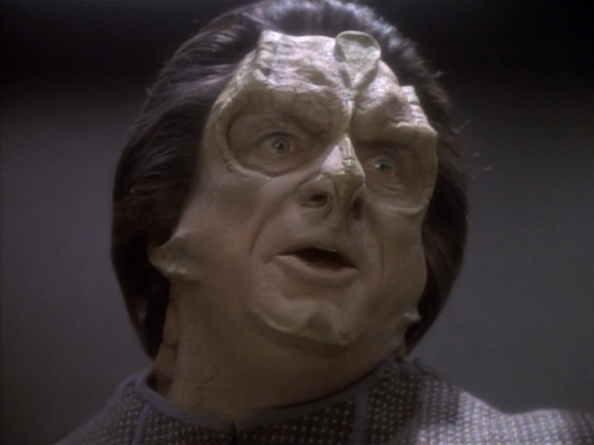 extant_StarTrekDS9_1x19-Duet_02167.jpg