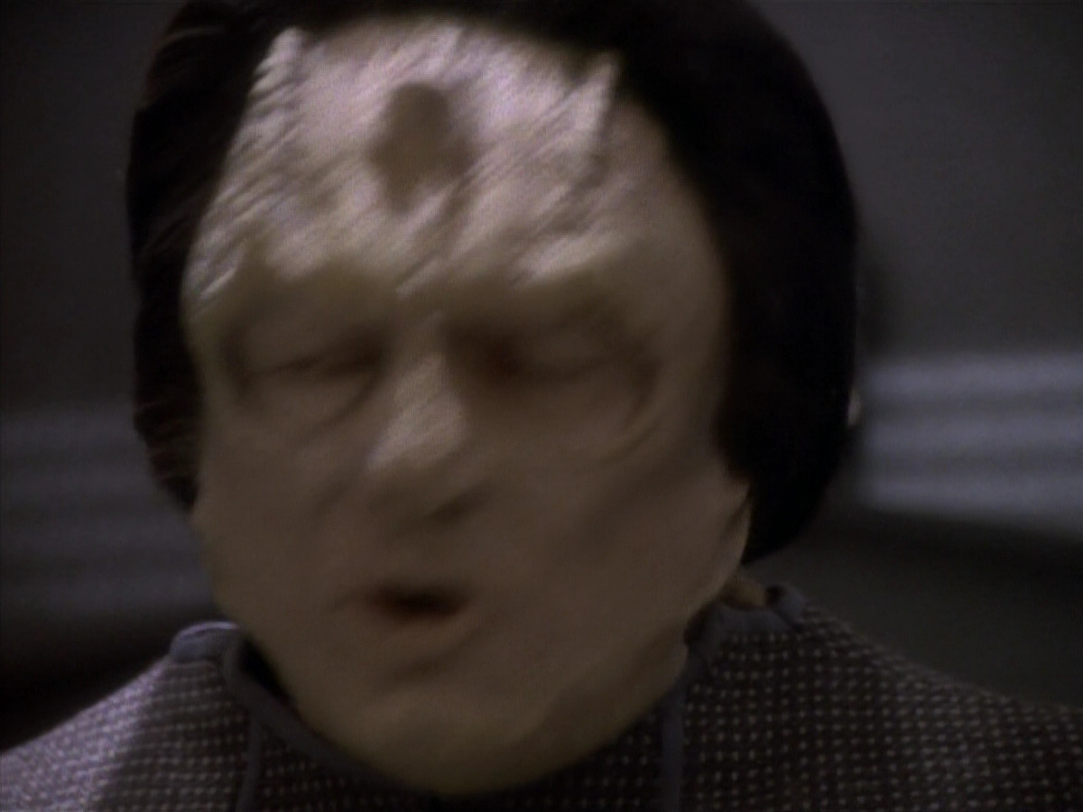 extant_StarTrekDS9_1x19-Duet_02942.jpg