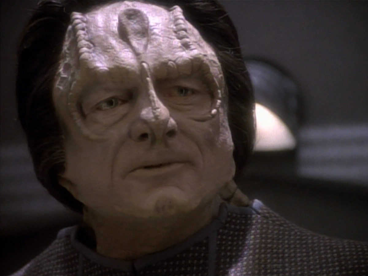 extant_StarTrekDS9_1x19-Duet_02956.jpg