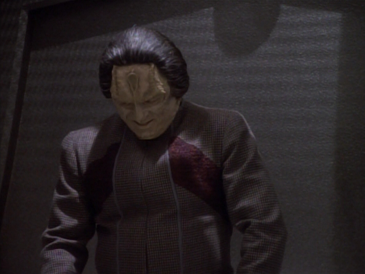 extant_StarTrekDS9_1x19-Duet_03361.jpg