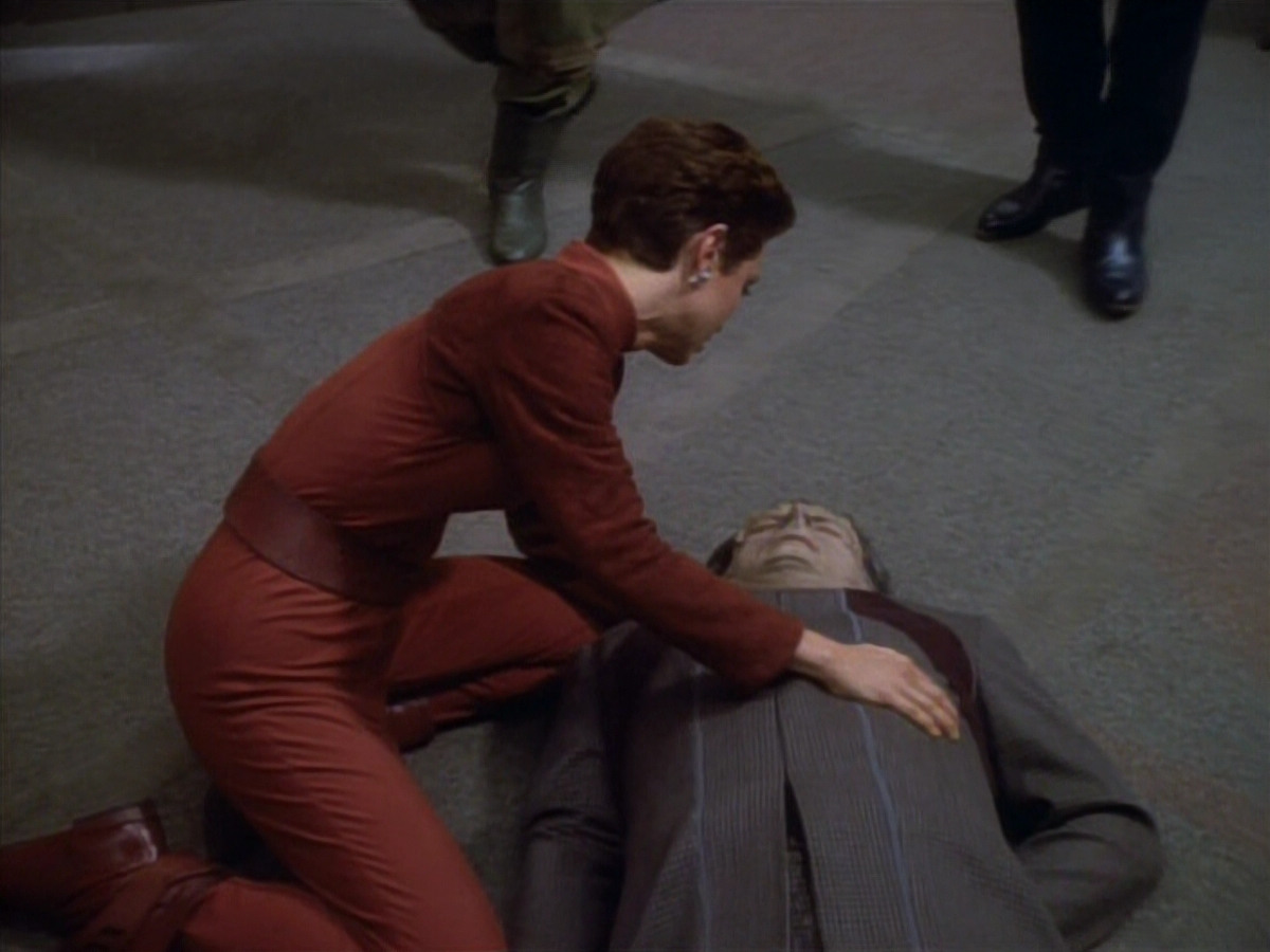 extant_StarTrekDS9_1x19-Duet_03758.jpg