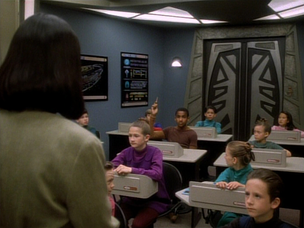 extant_StarTrekDS9_1x20-InTheHandsOfTheProphets_00110.jpg