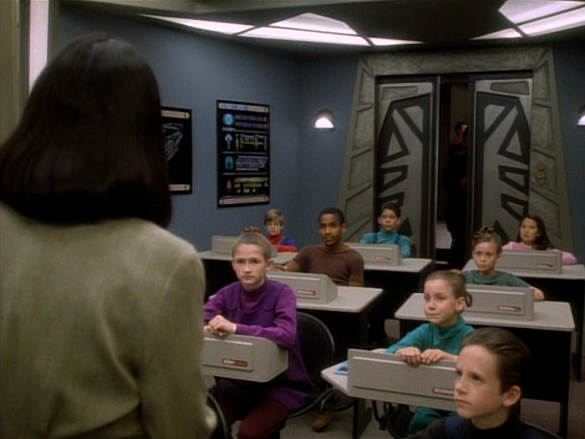 extant_StarTrekDS9_1x20-InTheHandsOfTheProphets_00117.jpg