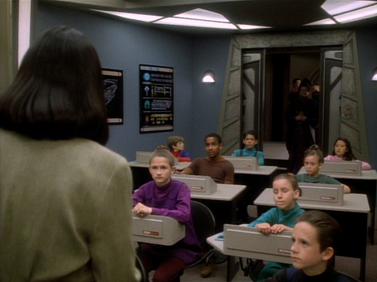 extant_StarTrekDS9_1x20-InTheHandsOfTheProphets_00118.jpg