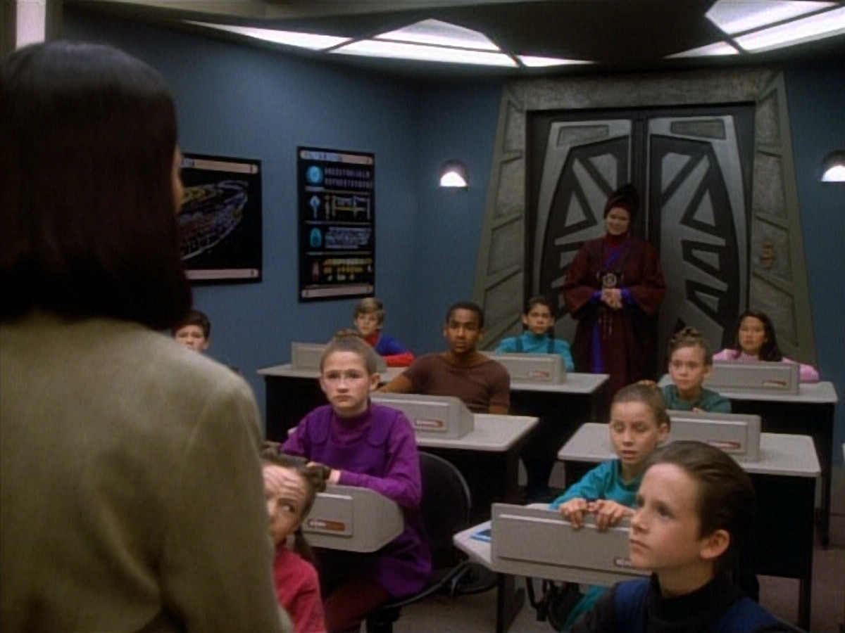 extant_StarTrekDS9_1x20-InTheHandsOfTheProphets_00144.jpg