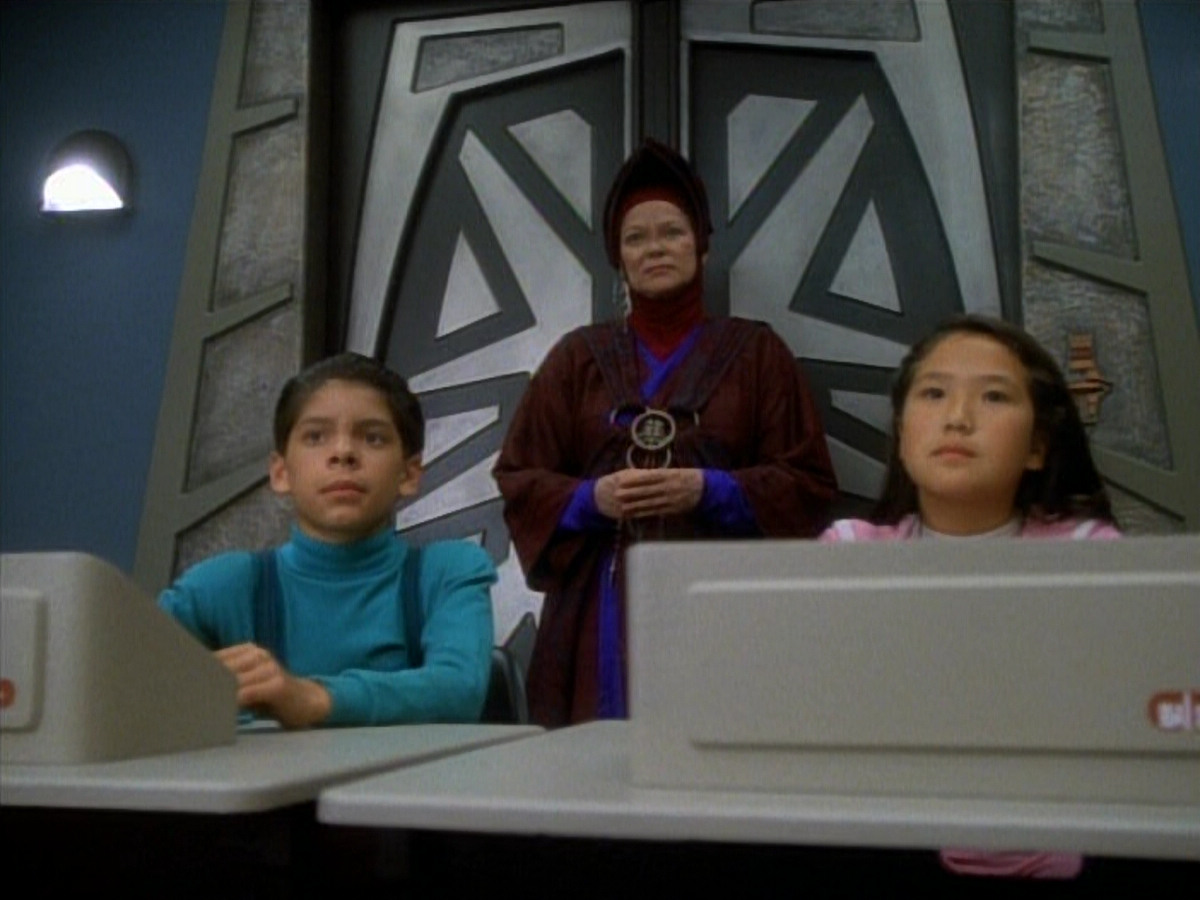 extant_StarTrekDS9_1x20-InTheHandsOfTheProphets_00175.jpg