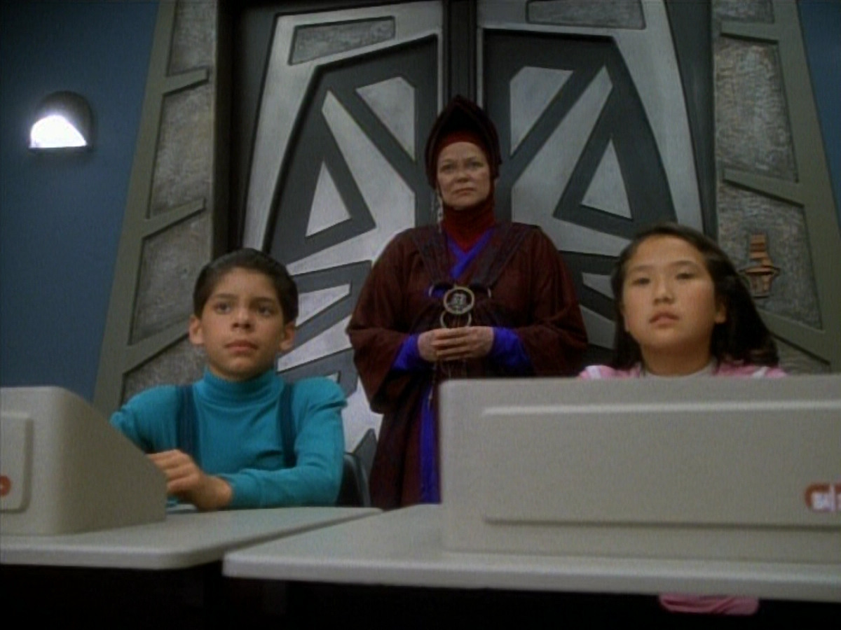 extant_StarTrekDS9_1x20-InTheHandsOfTheProphets_00178.jpg
