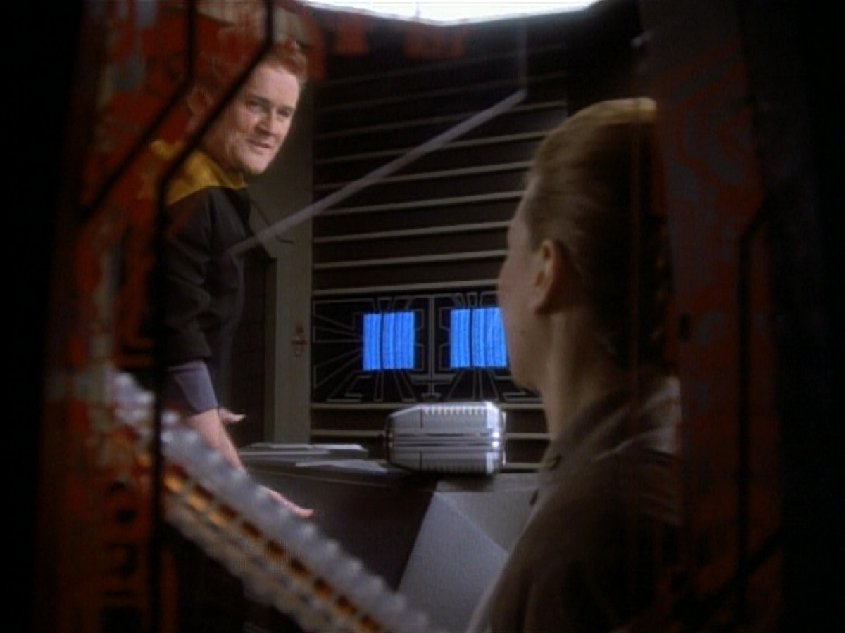 extant_StarTrekDS9_1x20-InTheHandsOfTheProphets_00450.jpg