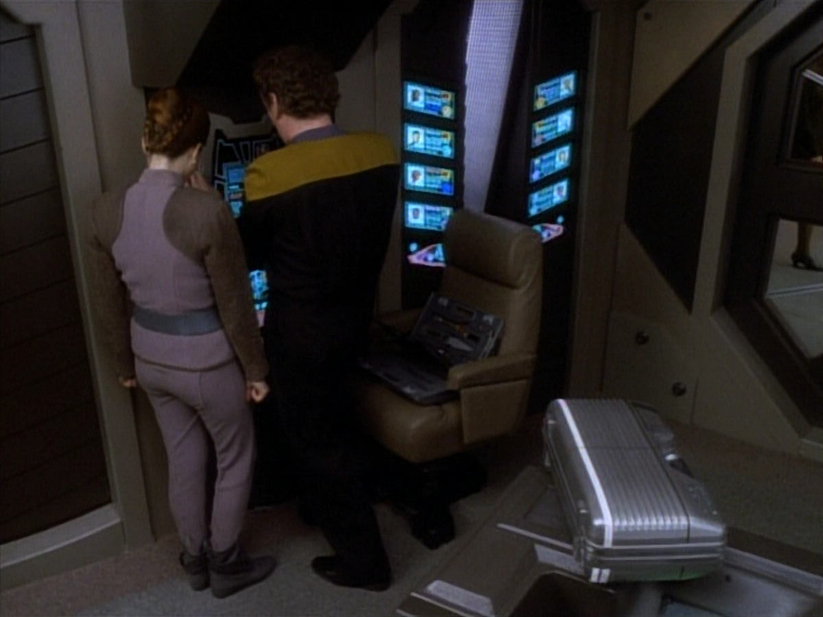 extant_StarTrekDS9_1x20-InTheHandsOfTheProphets_00474.jpg