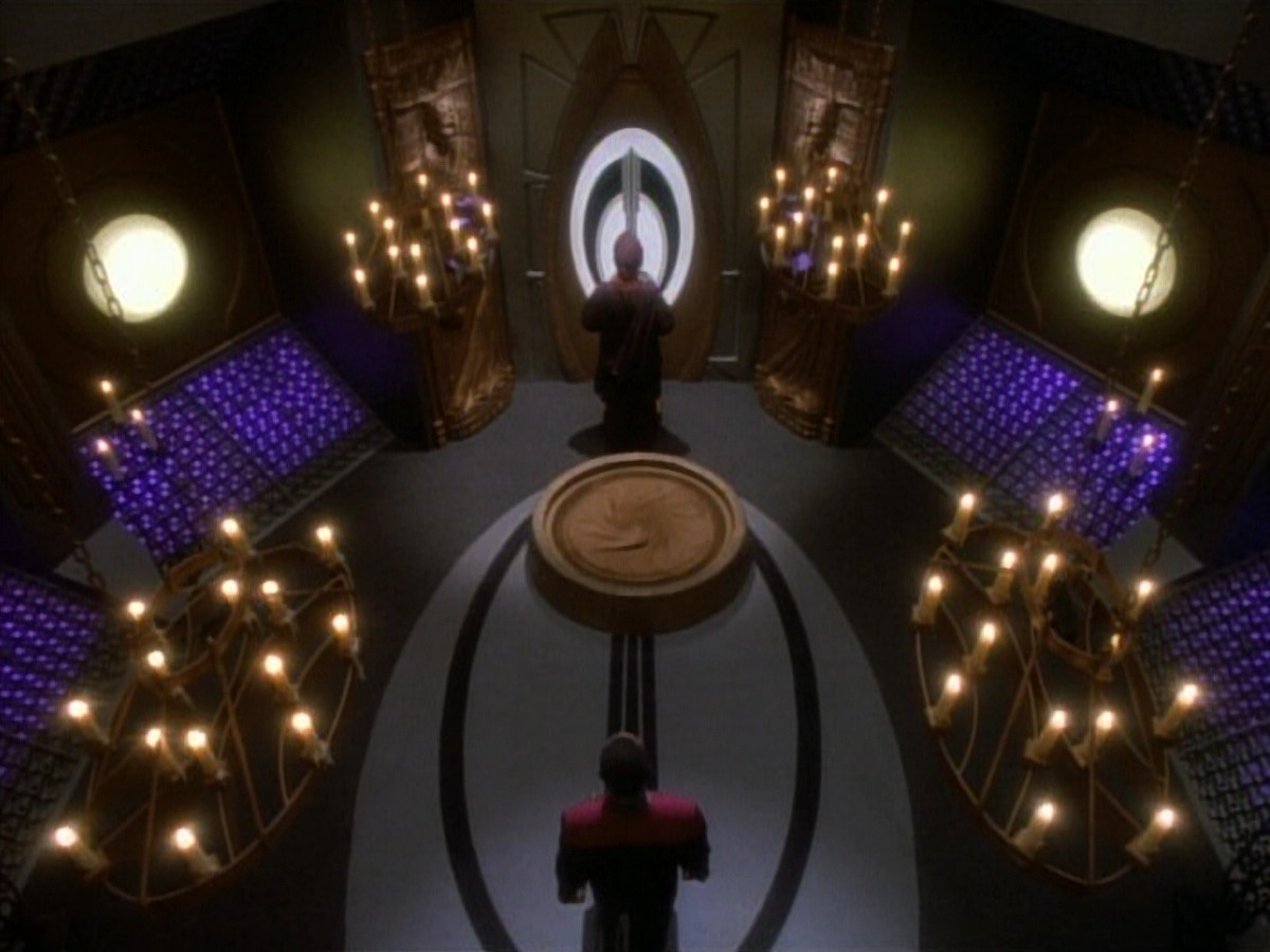 extant_StarTrekDS9_1x20-InTheHandsOfTheProphets_00689.jpg