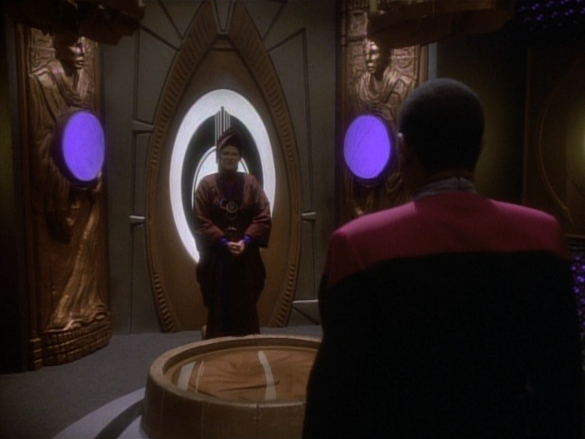 extant_StarTrekDS9_1x20-InTheHandsOfTheProphets_00713.jpg