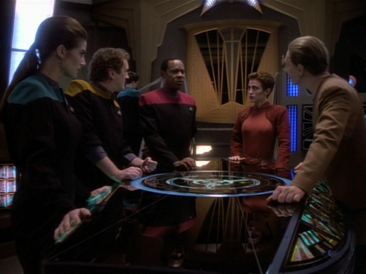 extant_StarTrekDS9_1x20-InTheHandsOfTheProphets_01368.jpg