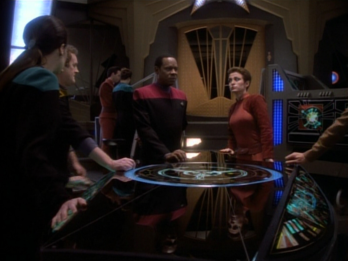 extant_StarTrekDS9_1x20-InTheHandsOfTheProphets_01373.jpg
