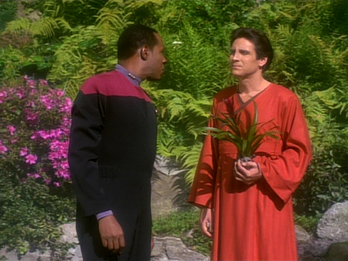 extant_StarTrekDS9_1x20-InTheHandsOfTheProphets_01564.jpg
