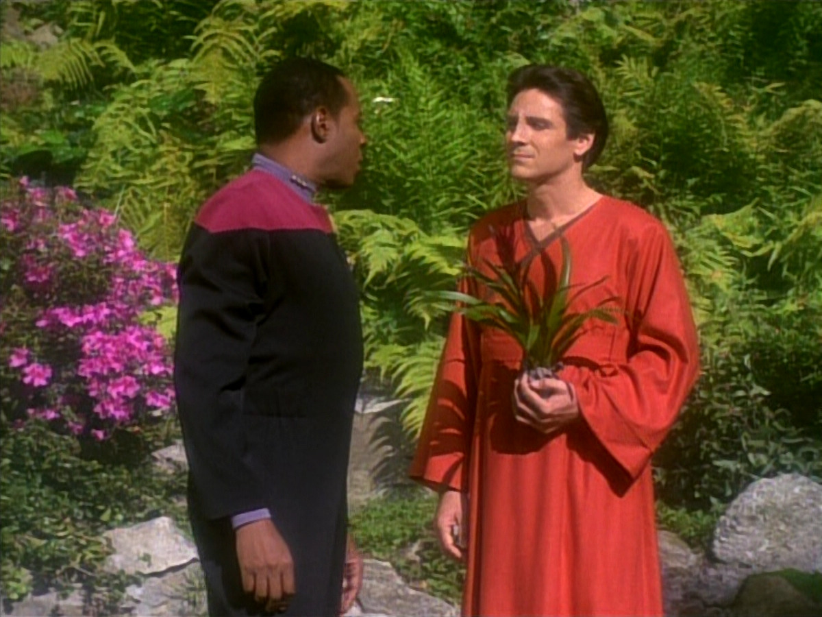 extant_StarTrekDS9_1x20-InTheHandsOfTheProphets_01565.jpg