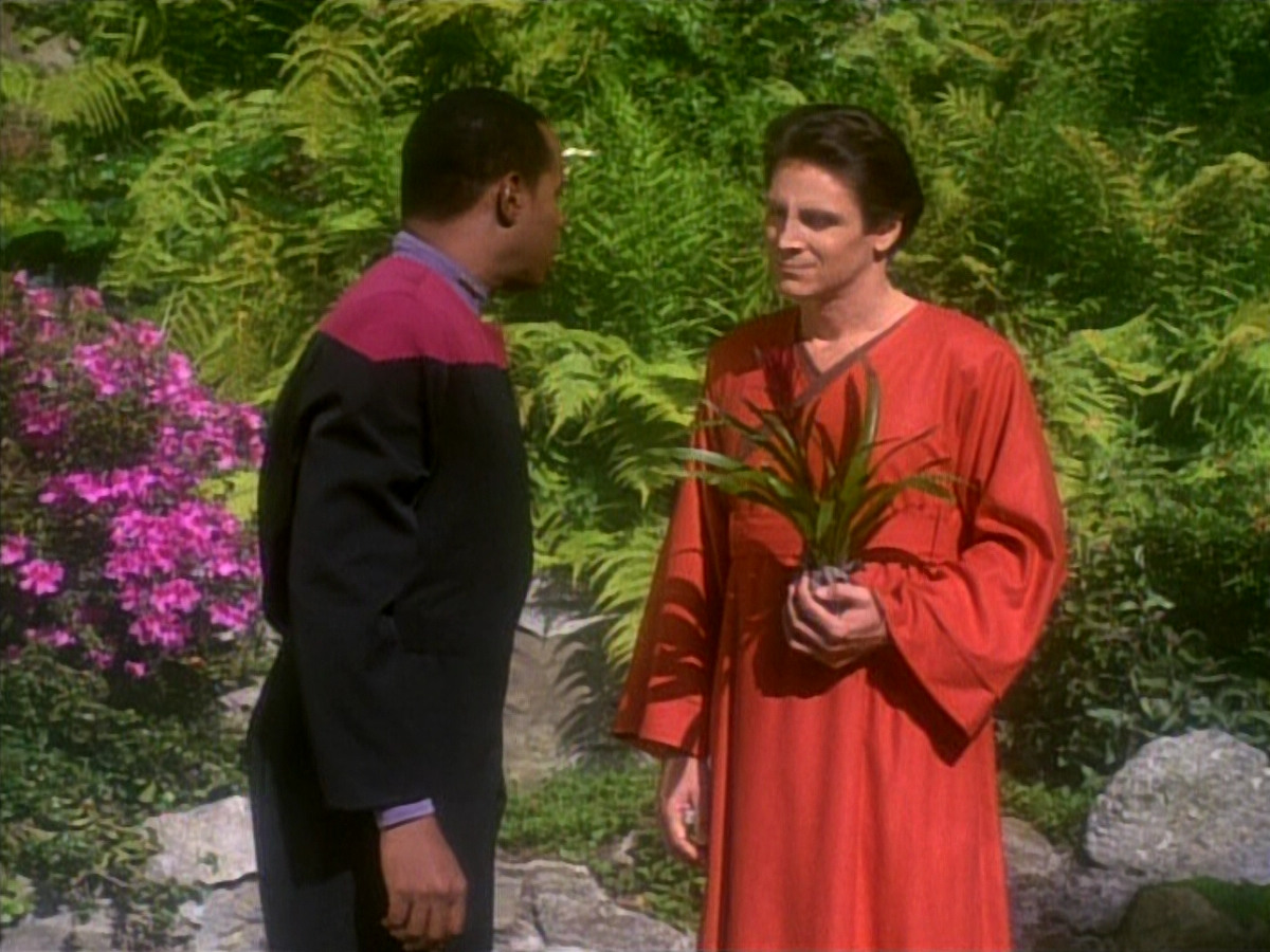 extant_StarTrekDS9_1x20-InTheHandsOfTheProphets_01566.jpg