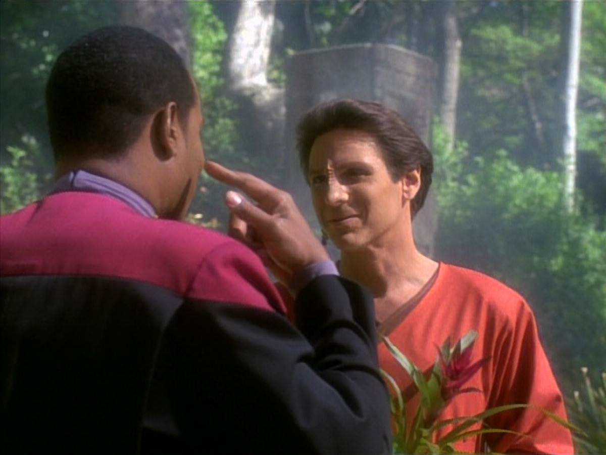 extant_StarTrekDS9_1x20-InTheHandsOfTheProphets_01584.jpg