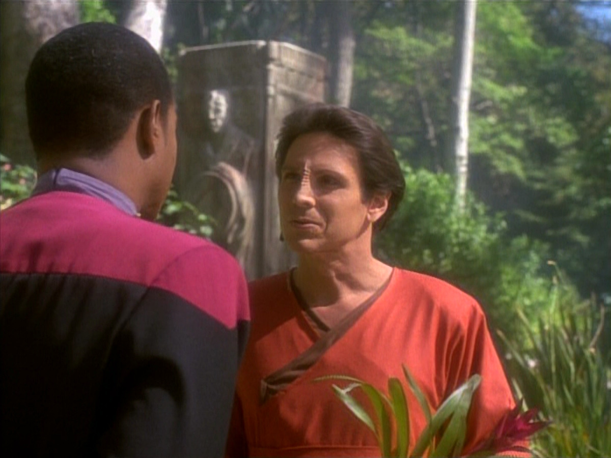 extant_StarTrekDS9_1x20-InTheHandsOfTheProphets_01601.jpg