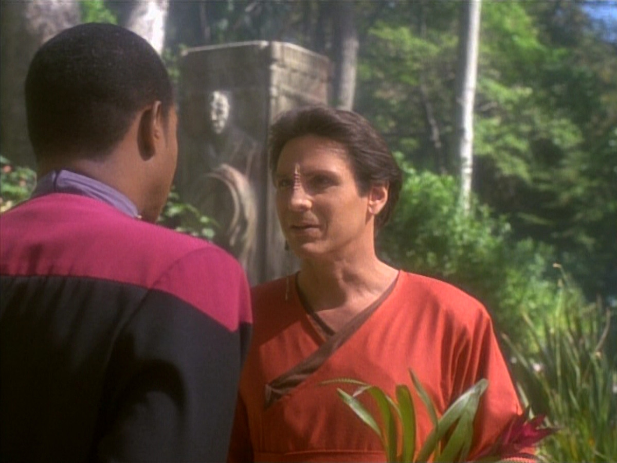 extant_StarTrekDS9_1x20-InTheHandsOfTheProphets_01607.jpg