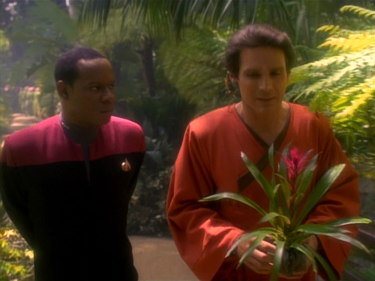 extant_StarTrekDS9_1x20-InTheHandsOfTheProphets_01632.jpg
