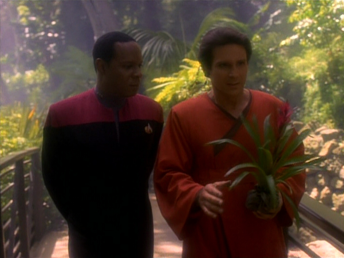 extant_StarTrekDS9_1x20-InTheHandsOfTheProphets_01636.jpg