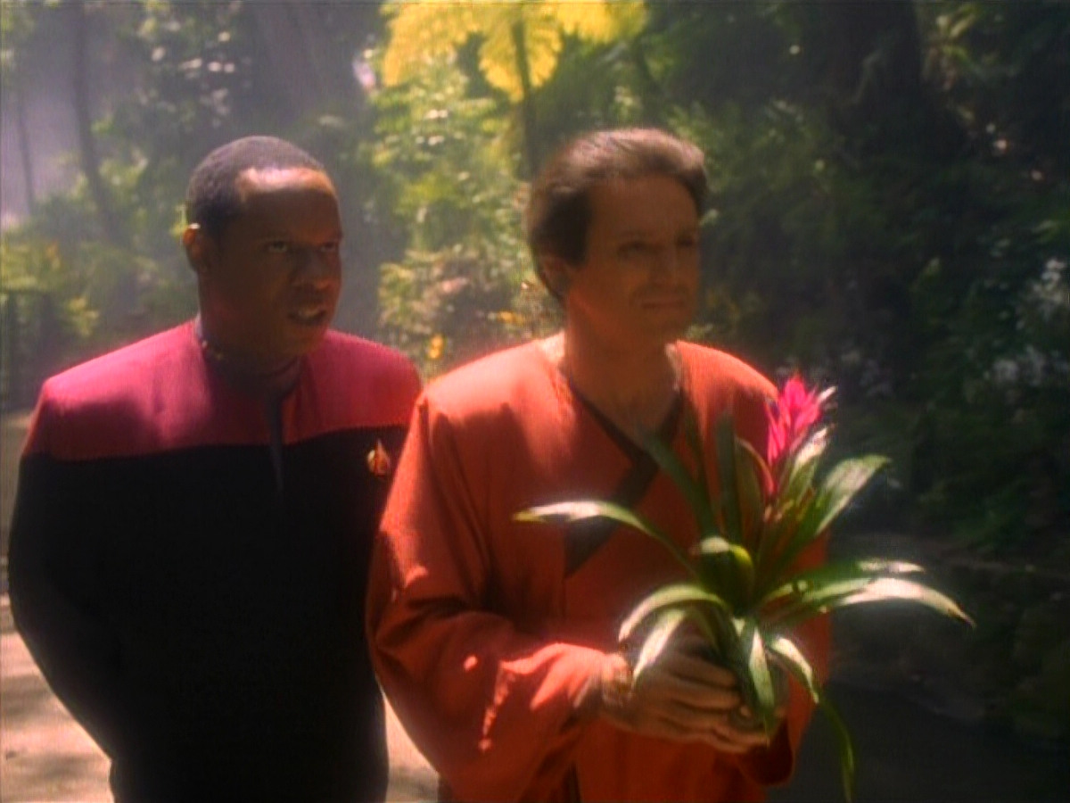 extant_StarTrekDS9_1x20-InTheHandsOfTheProphets_01646.jpg