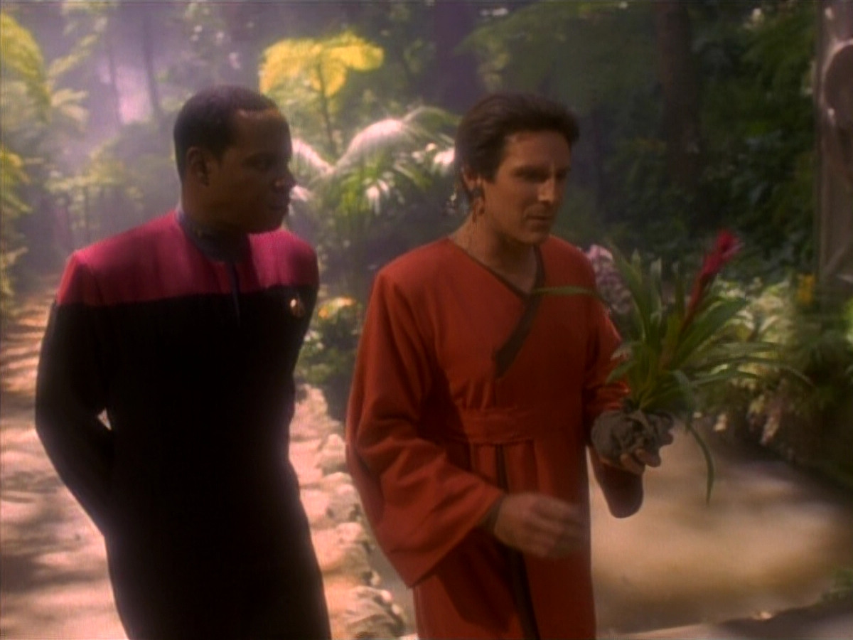 extant_StarTrekDS9_1x20-InTheHandsOfTheProphets_01659.jpg