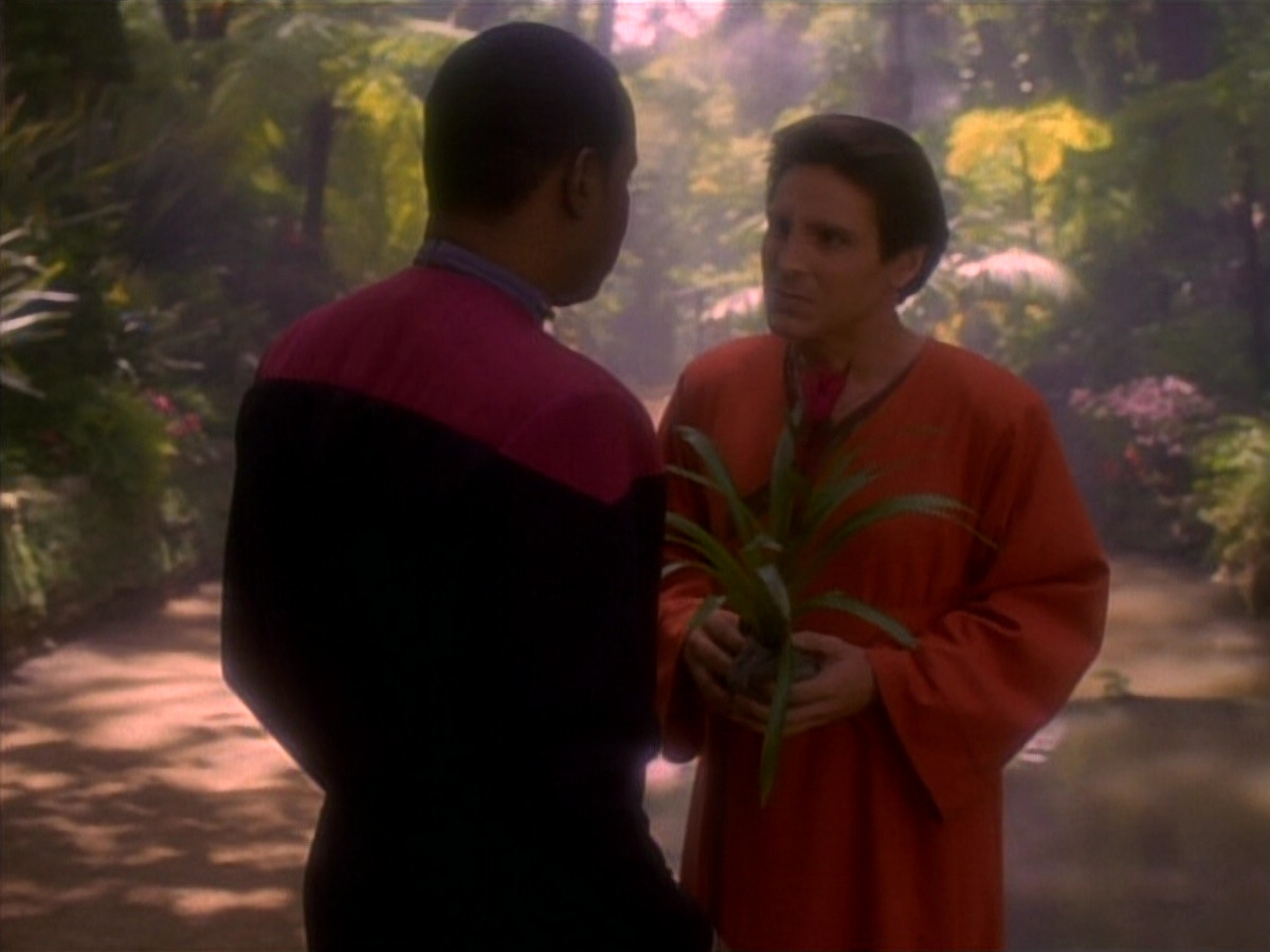 extant_StarTrekDS9_1x20-InTheHandsOfTheProphets_01671.jpg