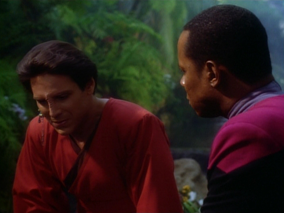 extant_StarTrekDS9_1x20-InTheHandsOfTheProphets_01733.jpg