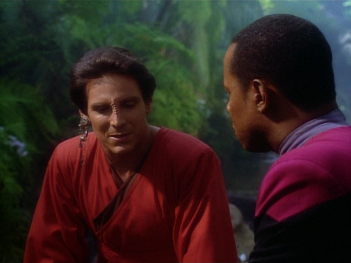 extant_StarTrekDS9_1x20-InTheHandsOfTheProphets_01740.jpg