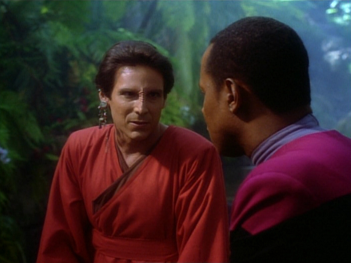 extant_StarTrekDS9_1x20-InTheHandsOfTheProphets_01773.jpg