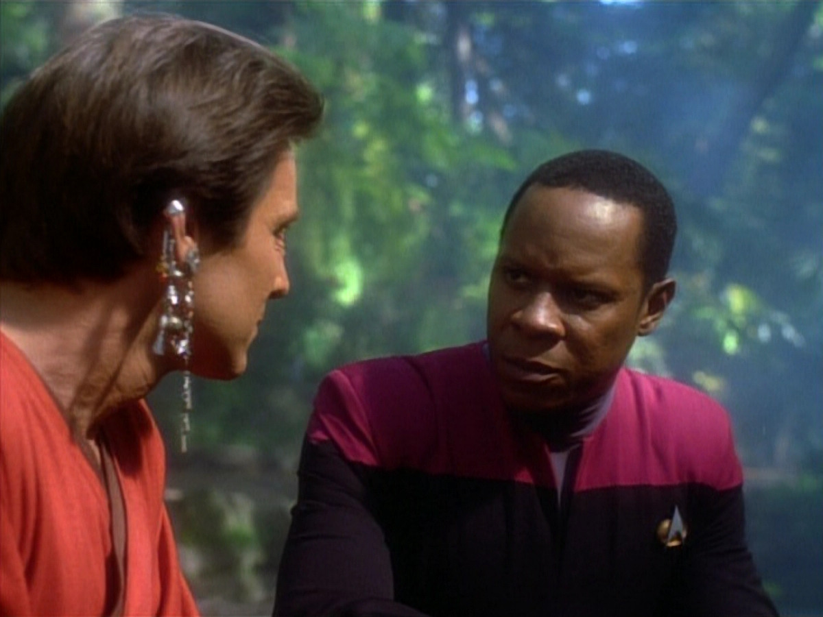 extant_StarTrekDS9_1x20-InTheHandsOfTheProphets_01777.jpg