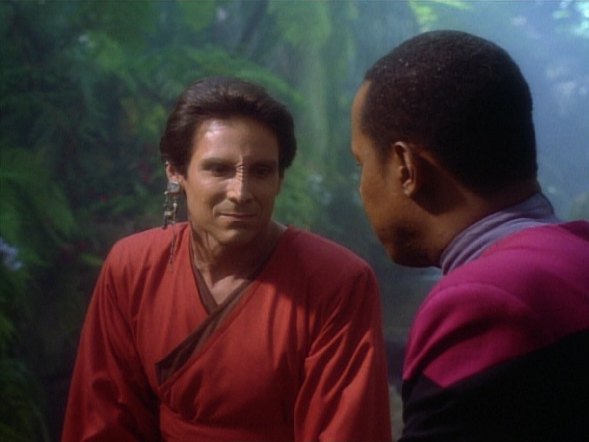 extant_StarTrekDS9_1x20-InTheHandsOfTheProphets_01781.jpg