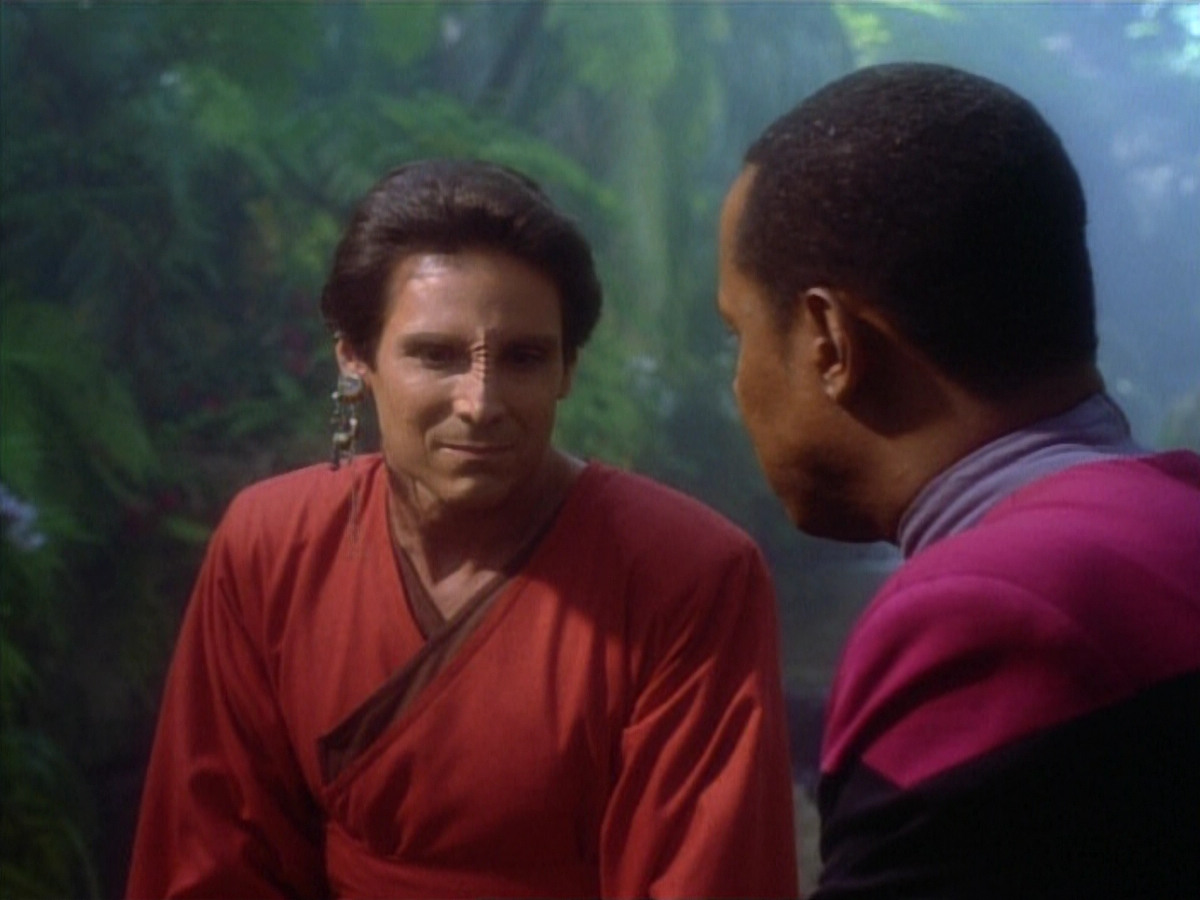 extant_StarTrekDS9_1x20-InTheHandsOfTheProphets_01782.jpg