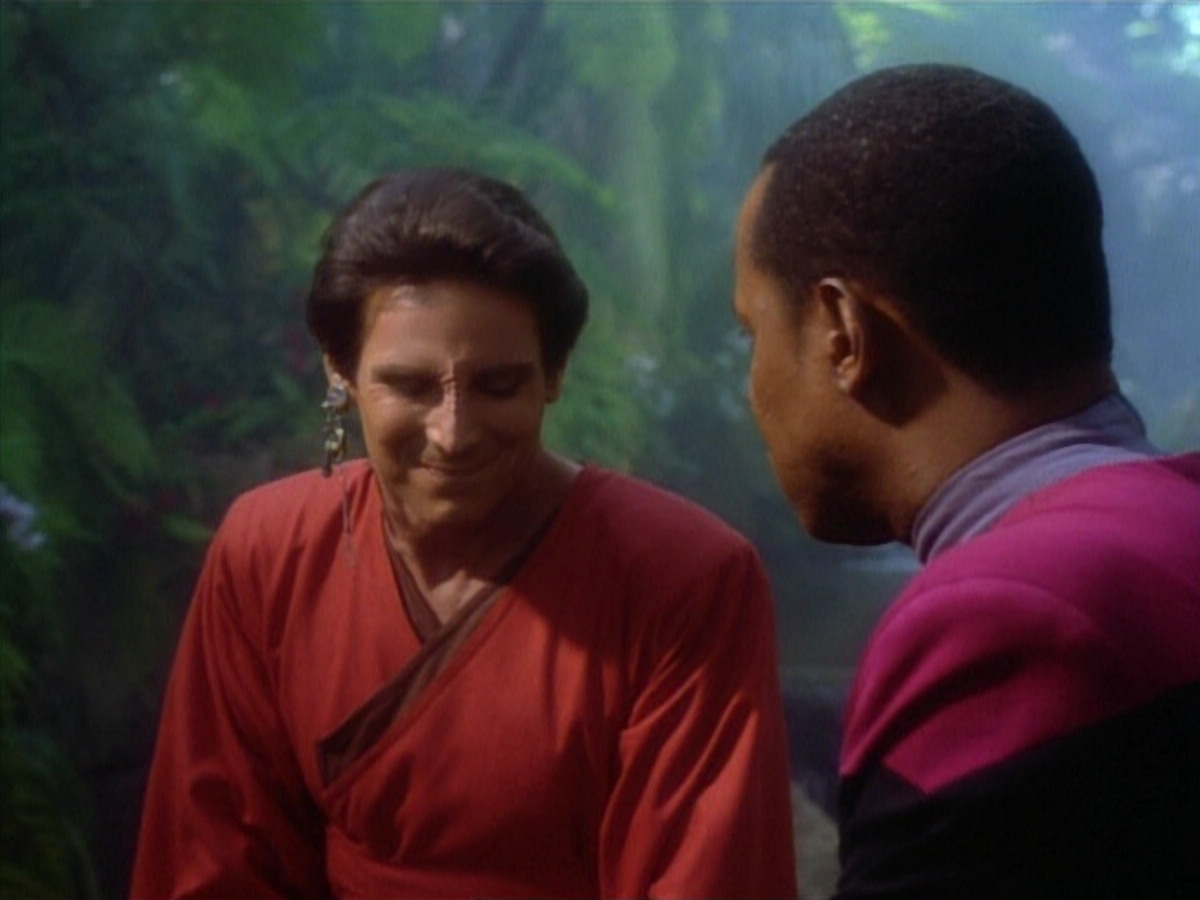 extant_StarTrekDS9_1x20-InTheHandsOfTheProphets_01792.jpg