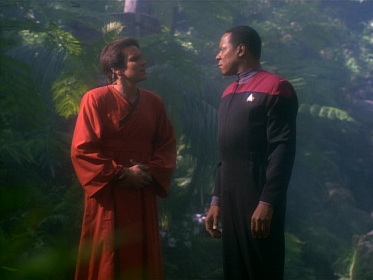 extant_StarTrekDS9_1x20-InTheHandsOfTheProphets_01799.jpg
