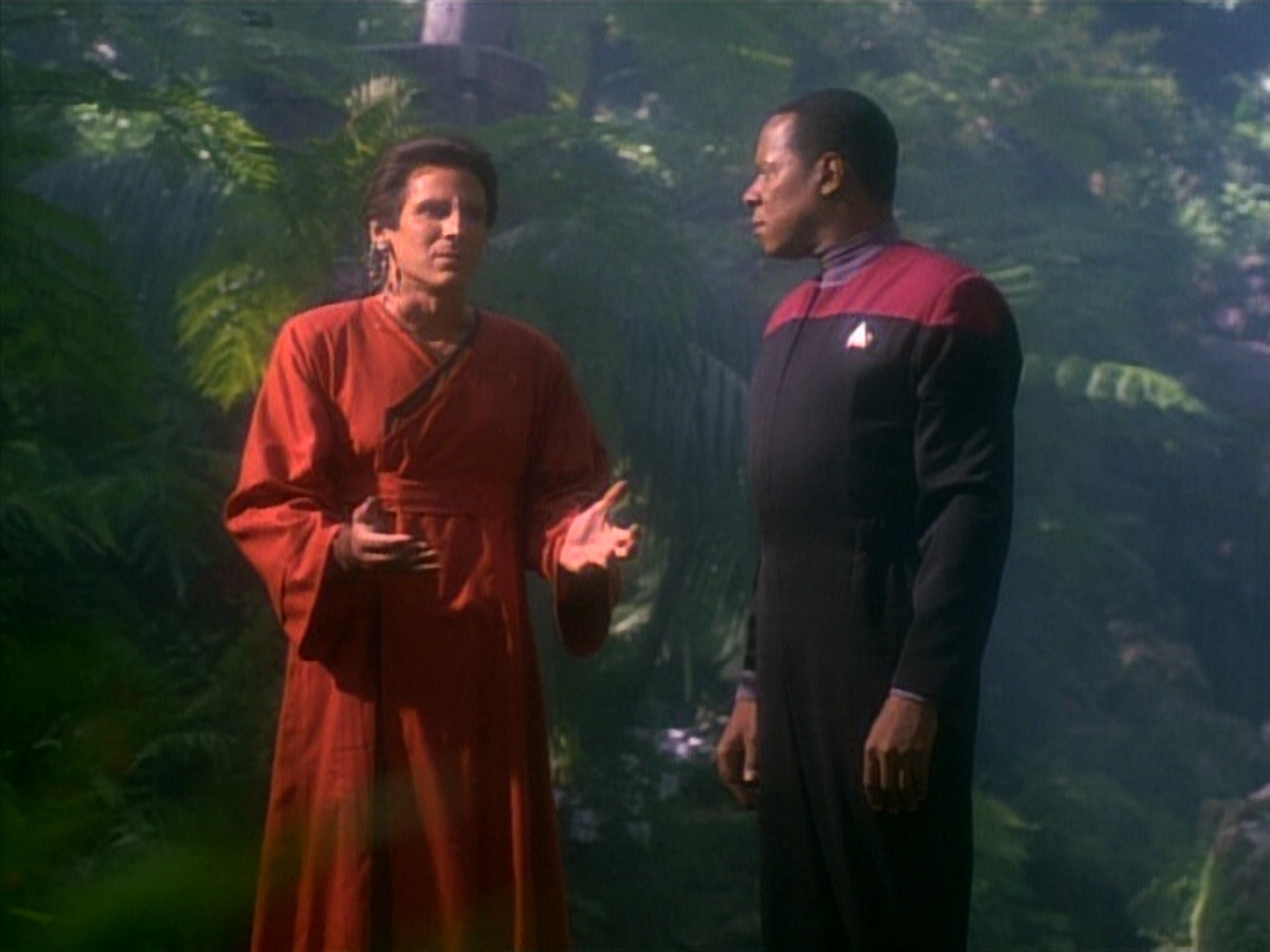 extant_StarTrekDS9_1x20-InTheHandsOfTheProphets_01806.jpg