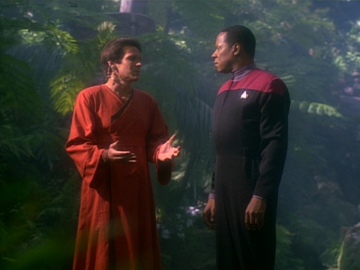 extant_StarTrekDS9_1x20-InTheHandsOfTheProphets_01807.jpg