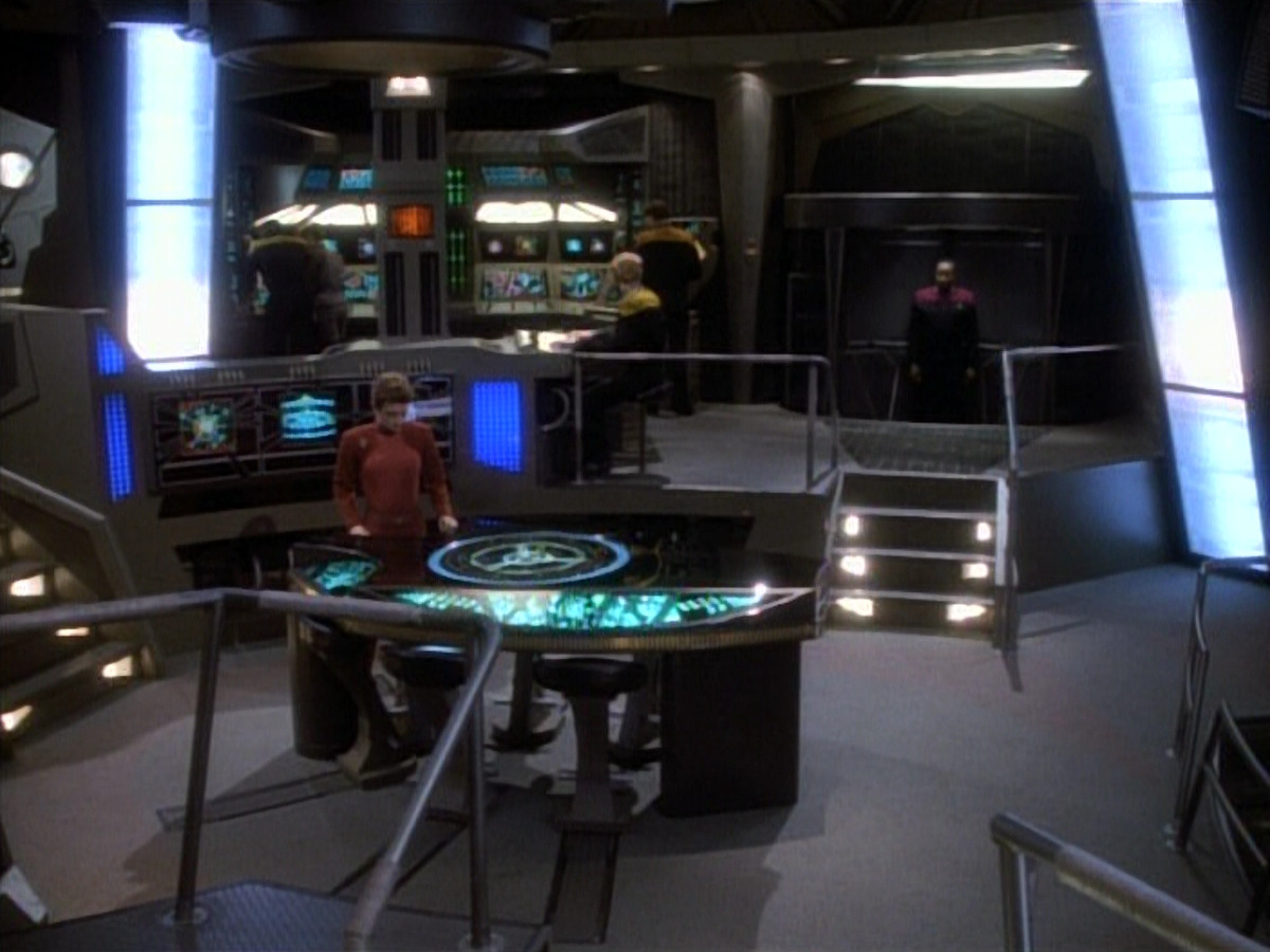 extant_StarTrekDS9_1x20-InTheHandsOfTheProphets_01837.jpg